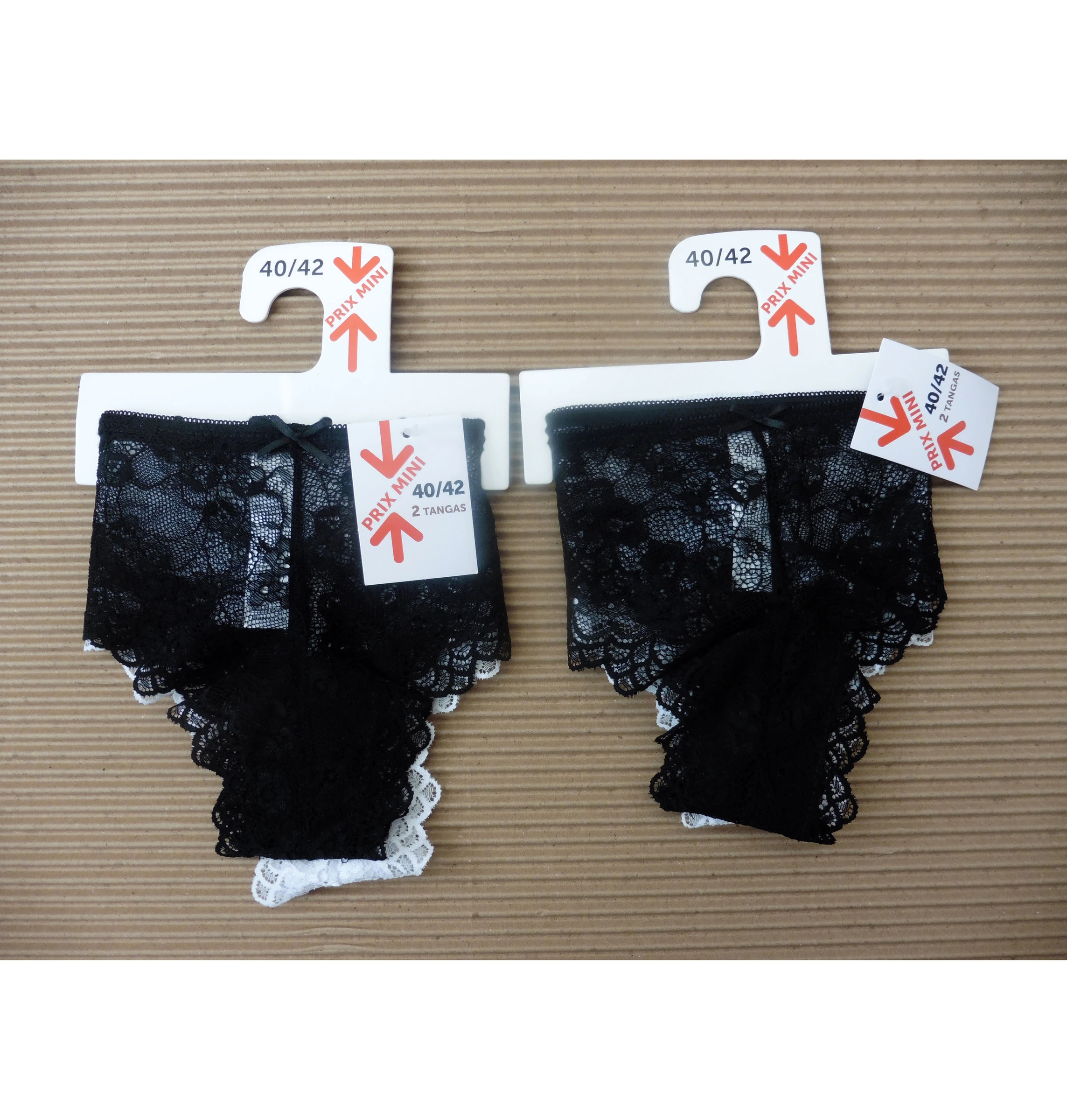 2 lots de 2 tangas dentelle